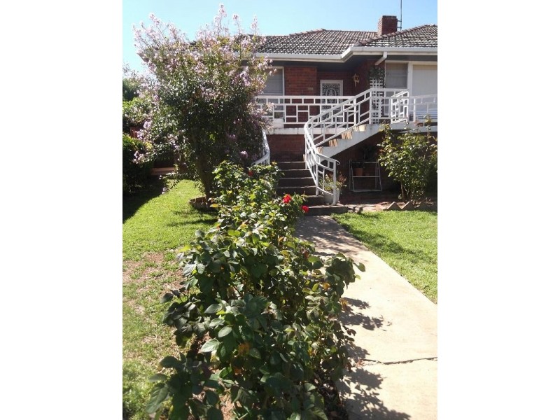 100 Liverpool Street, Cowra NSW 2794