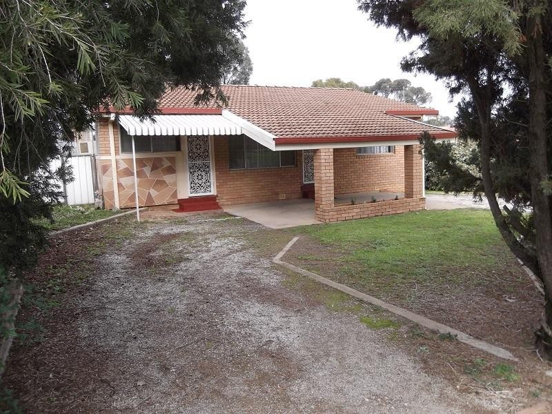 7 Dowell Street, Cowra NSW 2794