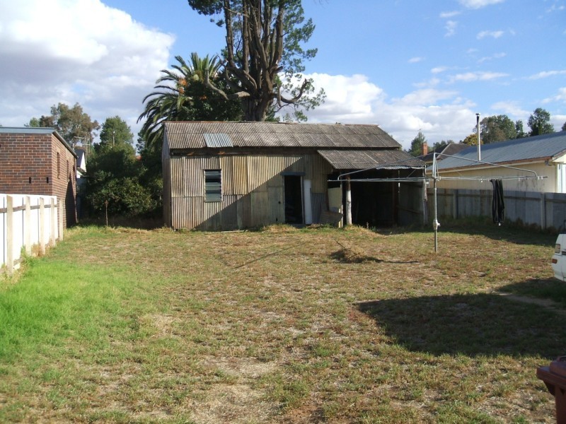 15 Dungaleer Street, Cowra NSW 2794