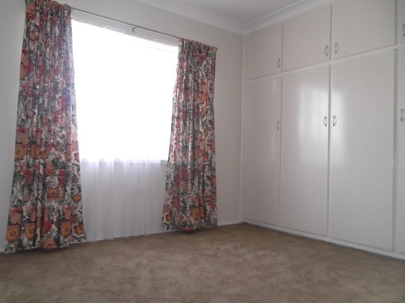 22 Lee Street, Cowra NSW 2794