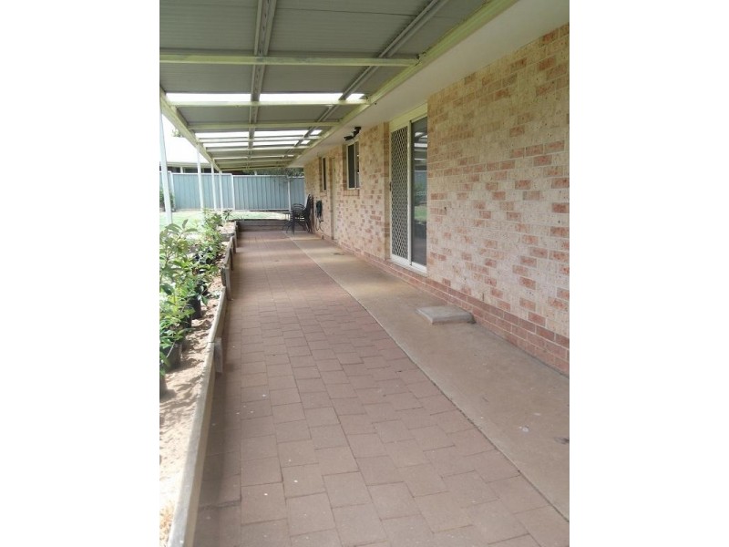 24 Evans Street, Cowra NSW 2794