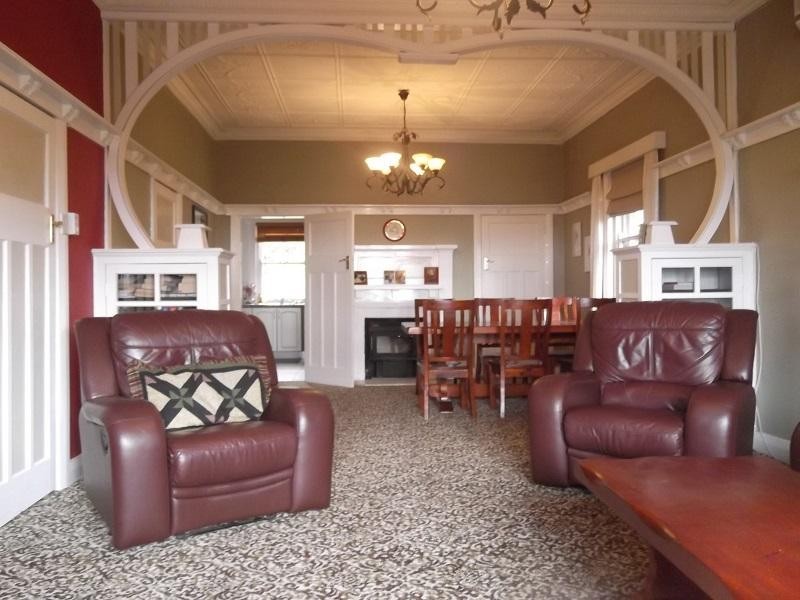 2 Carleton Street, Cowra NSW 2794