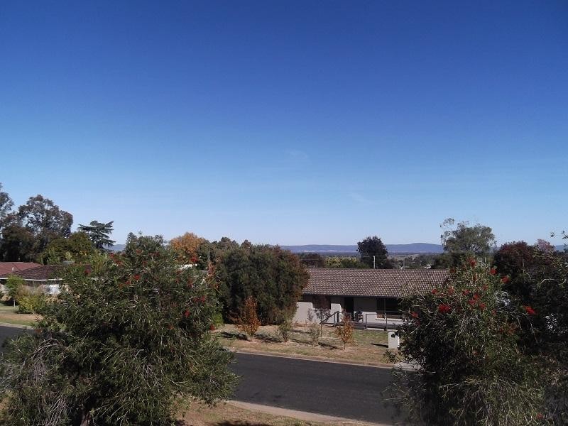 31A Newcombe Street, Cowra NSW 2794