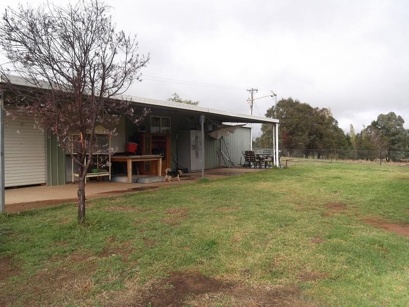 75 willowvale Road, Cowra NSW 2794