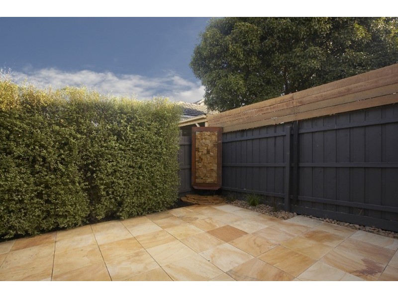 2A Simpson Drive, Mount Waverley VIC 3149