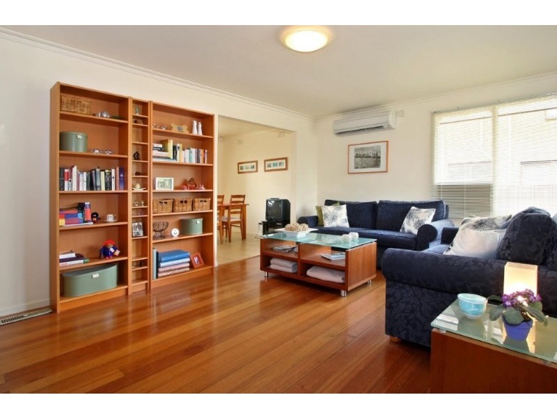 13 Sampson Drive, Mount Waverley VIC 3149