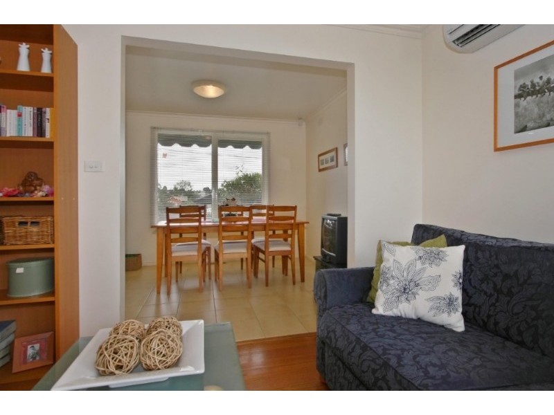 13 Sampson Drive, Mount Waverley VIC 3149