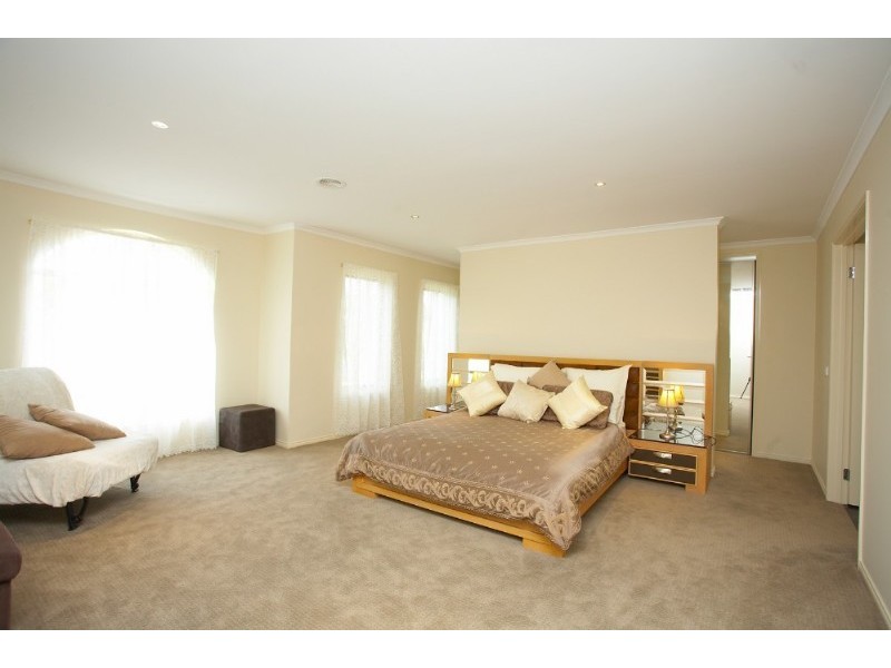 57 Salisbury Road, Ashwood VIC 3147