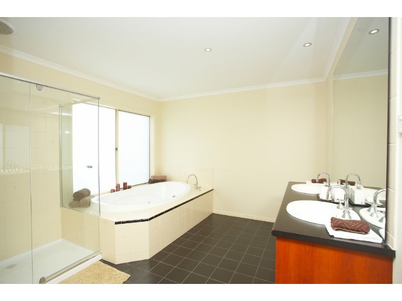 57 Salisbury Road, Ashwood VIC 3147