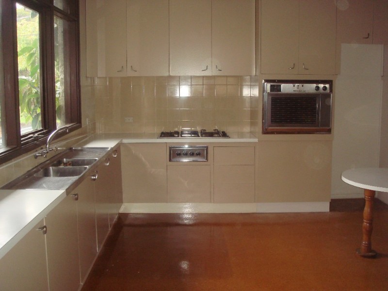 18 Elm Grove, Mount Waverley VIC 3149