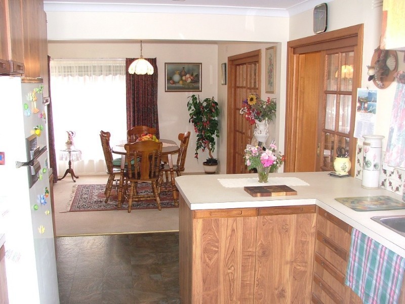 27 Oakern Street, Mount Waverley VIC 3149