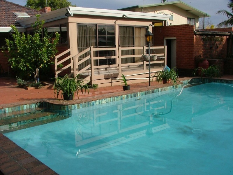 27 Oakern Street, Mount Waverley VIC 3149