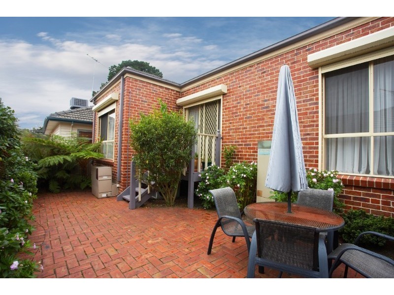 2/18 Therese Avenue, Mount Waverley VIC 3149