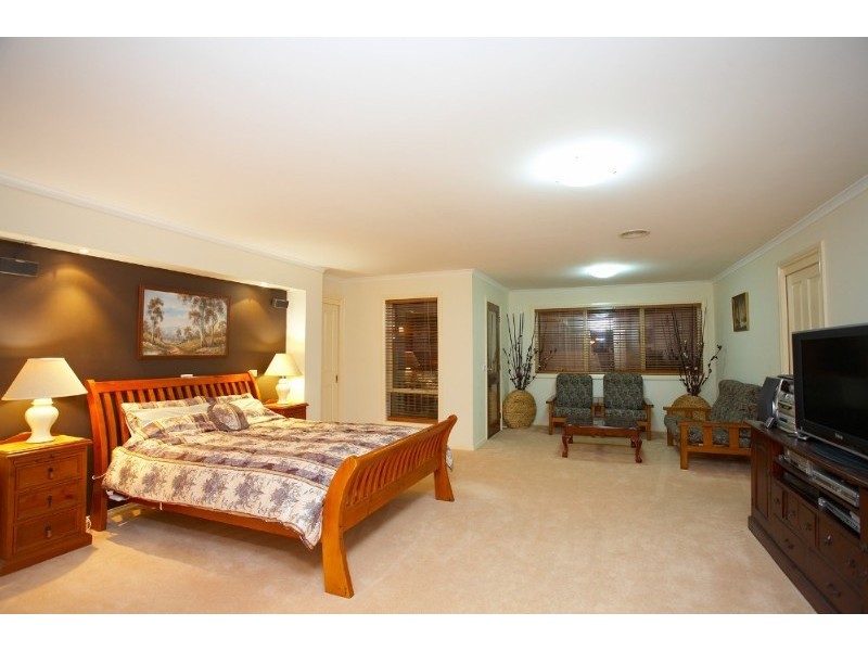 5 Clarke Place, Mount Waverley VIC 3149