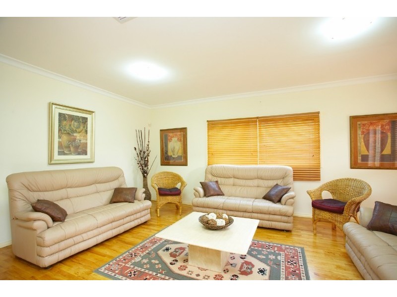 5 Clarke Place, Mount Waverley VIC 3149