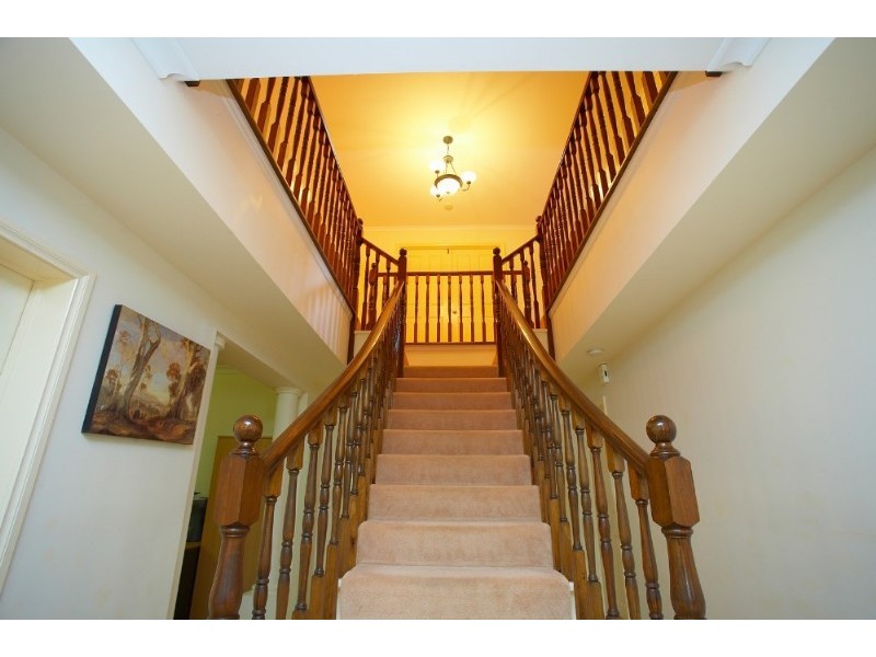 5 Clarke Place, Mount Waverley VIC 3149