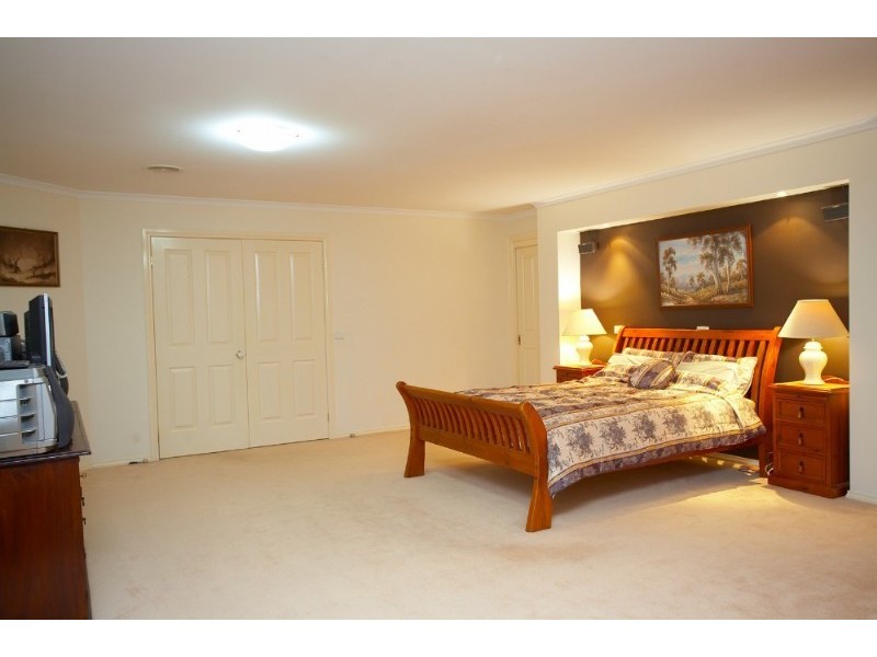 5 Clarke Place, Mount Waverley VIC 3149