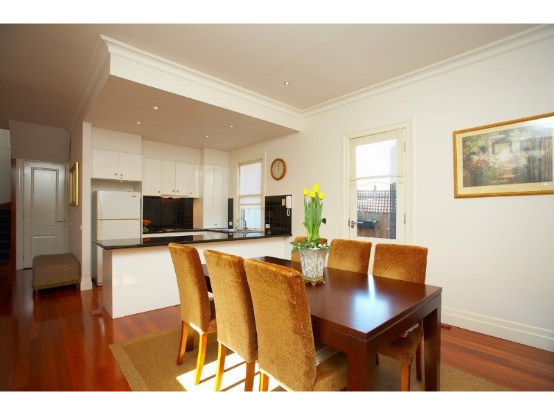 17 St Georges Avenue, Mont Albert VIC 3127