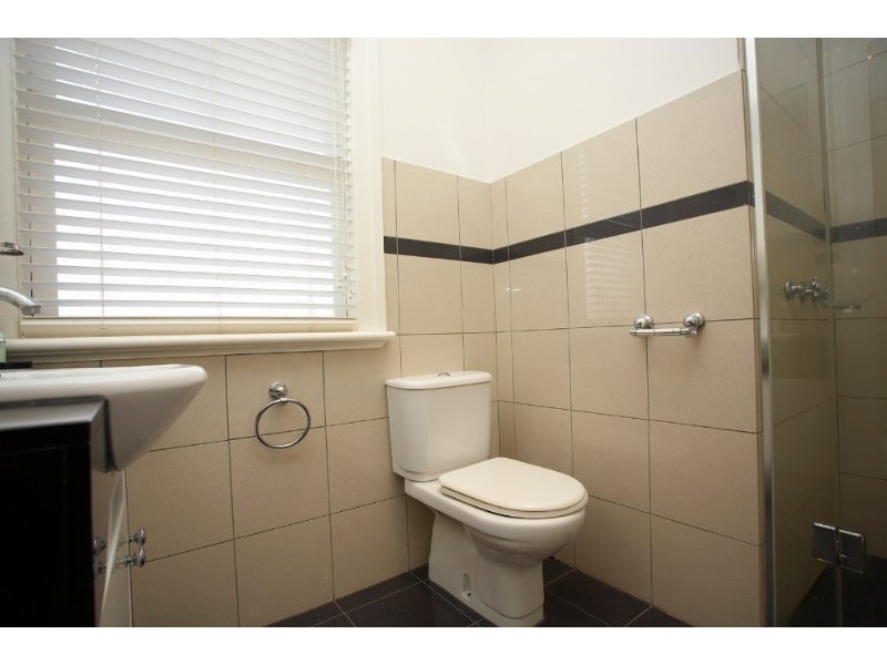 17 St Georges Avenue, Mont Albert VIC 3127