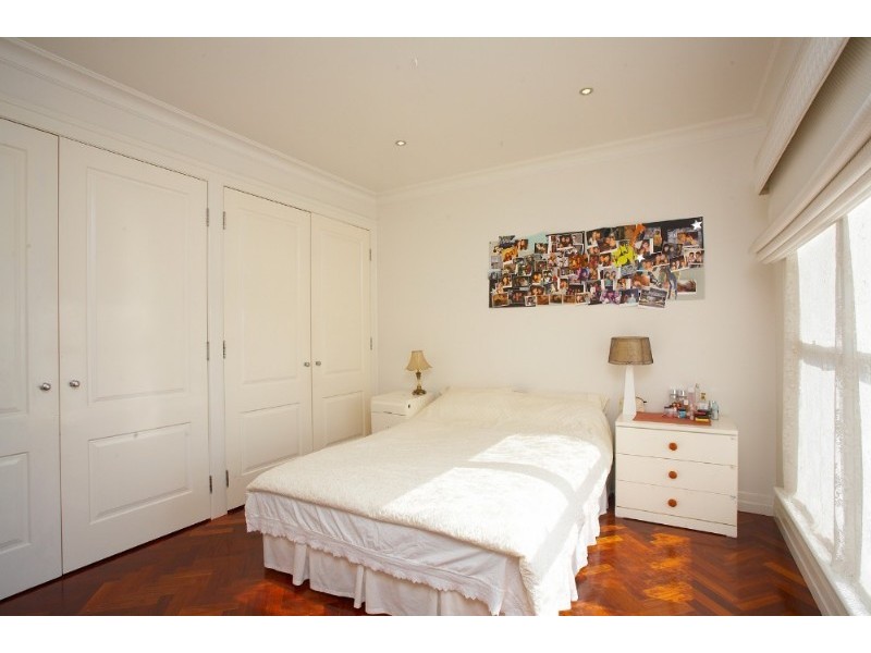 17 St Georges Avenue, Mont Albert VIC 3127