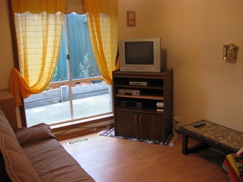 2/8 Glenview Crescent, Doncaster East VIC 3109