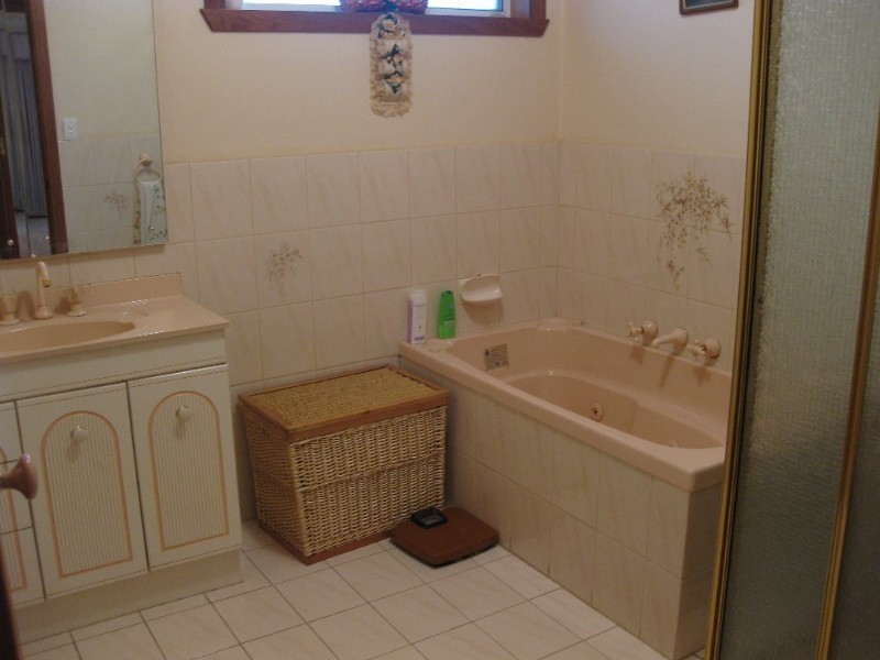 2/8 Glenview Crescent, Doncaster East VIC 3109