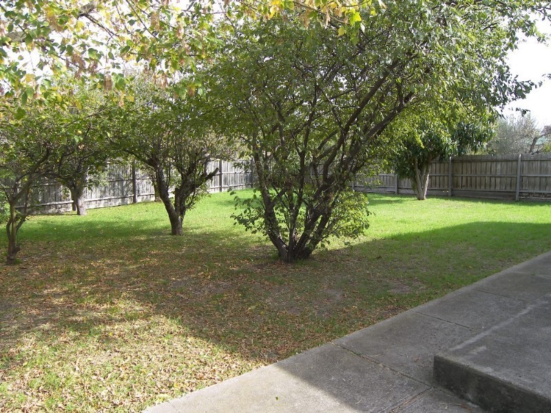 84 Tiverton Drive, Mulgrave VIC 3170