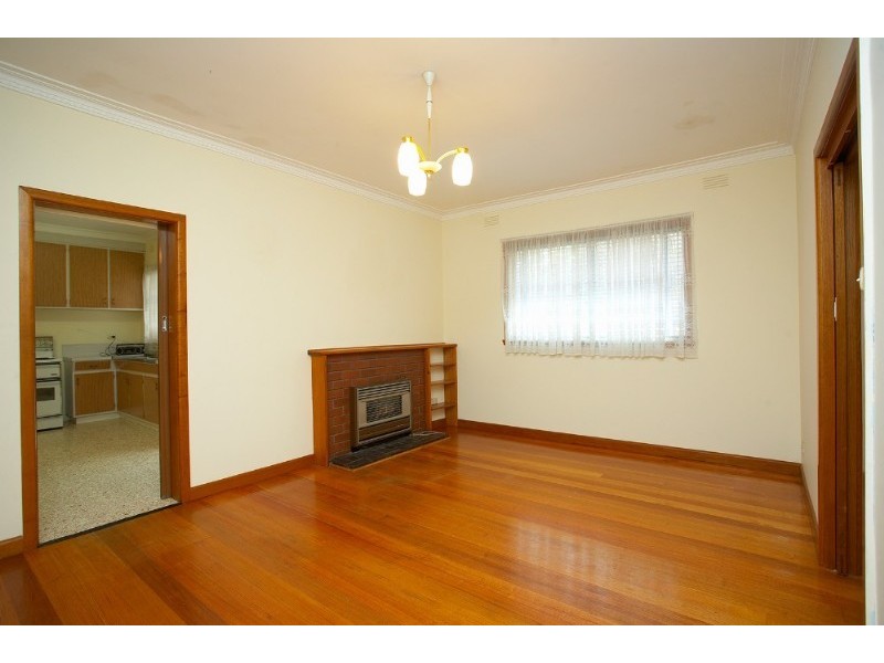 5 Roslyn Street, Burwood VIC 3125