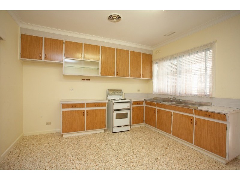 5 Roslyn Street, Burwood VIC 3125