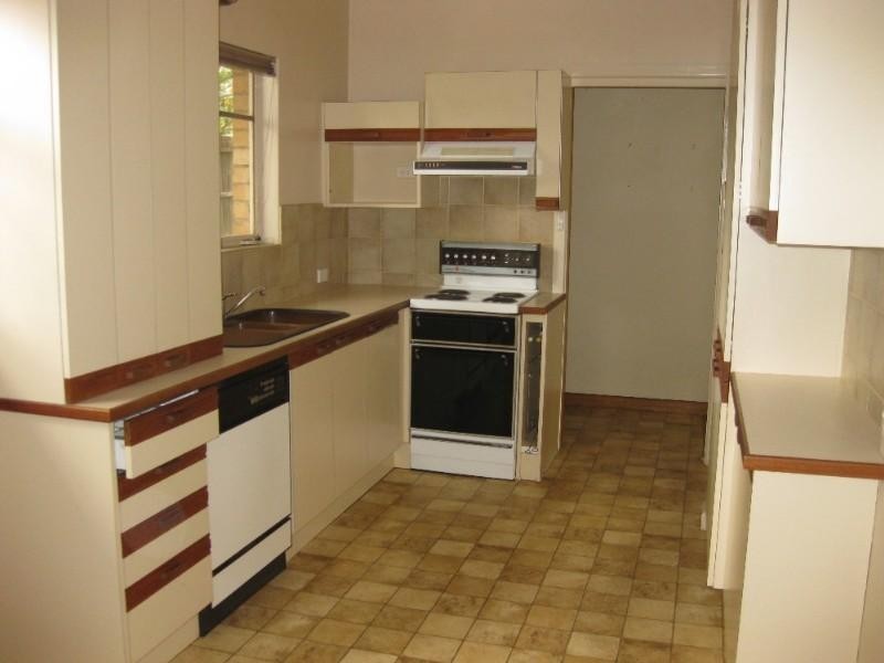 2 Oak Court, Mount Waverley VIC 3149