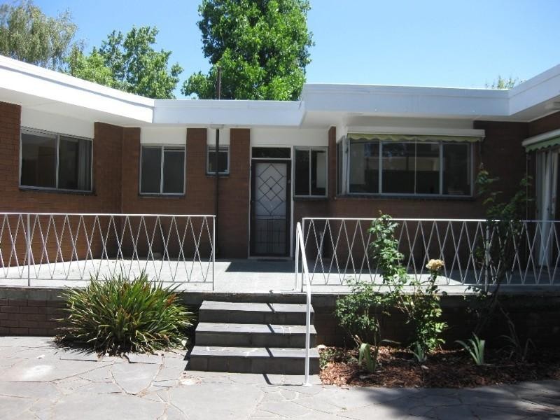 1 Oak Court, Mount Waverley VIC 3149