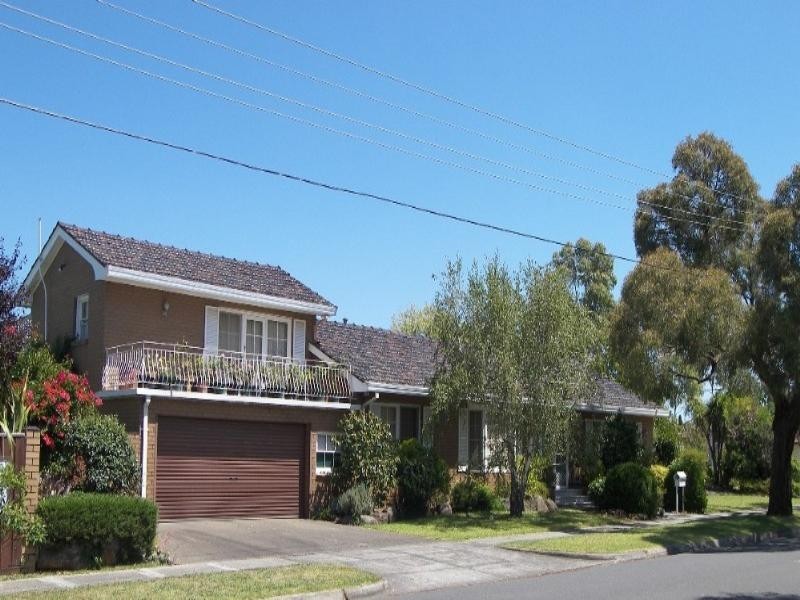 98 Blackburn Road, Glen Waverley VIC 3150