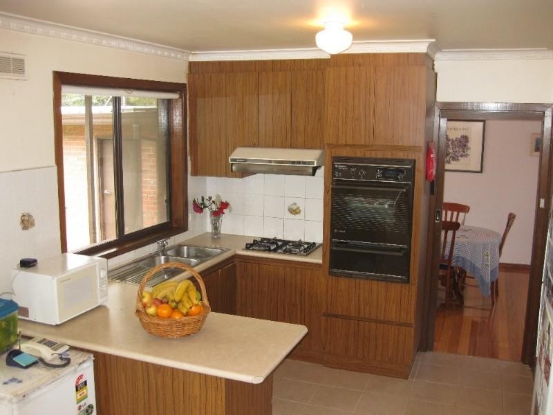 43 Bradstreet Road, Mount Waverley VIC 3149