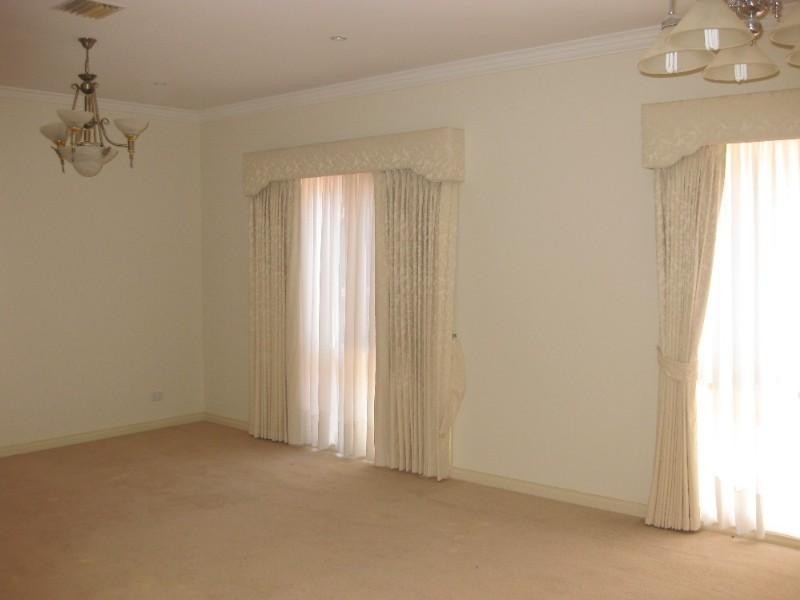 14 Huntingtower Crescent, Mount Waverley VIC 3149