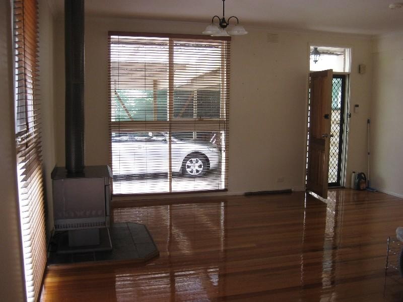 2 Laver Close, Mulgrave VIC 3170
