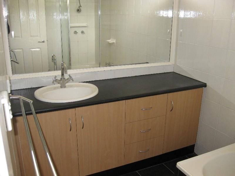 2 Laver Close, Mulgrave VIC 3170