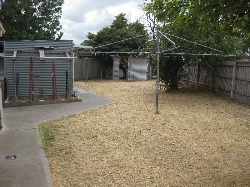 2 Laver Close, Mulgrave VIC 3170