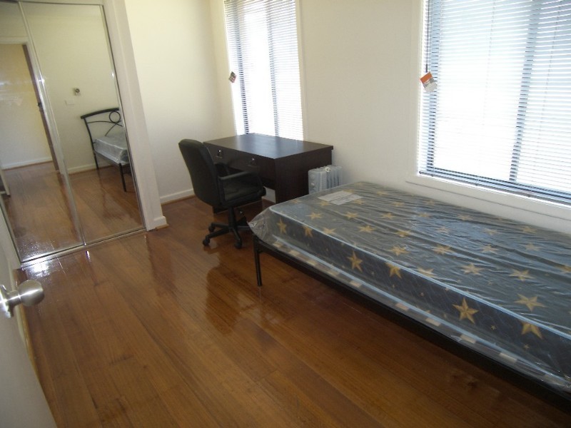 5 Browns Road, Clayton VIC 3168