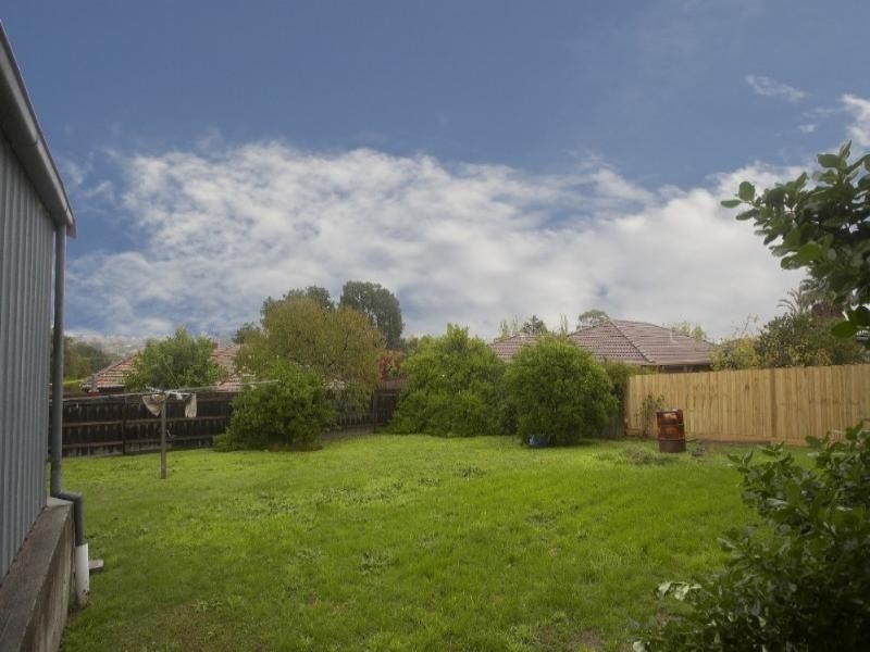 2 Cash Grove, Mount Waverley VIC 3149