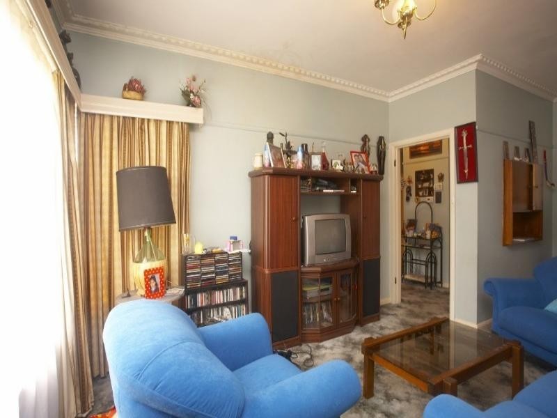 2 Cash Grove, Mount Waverley VIC 3149