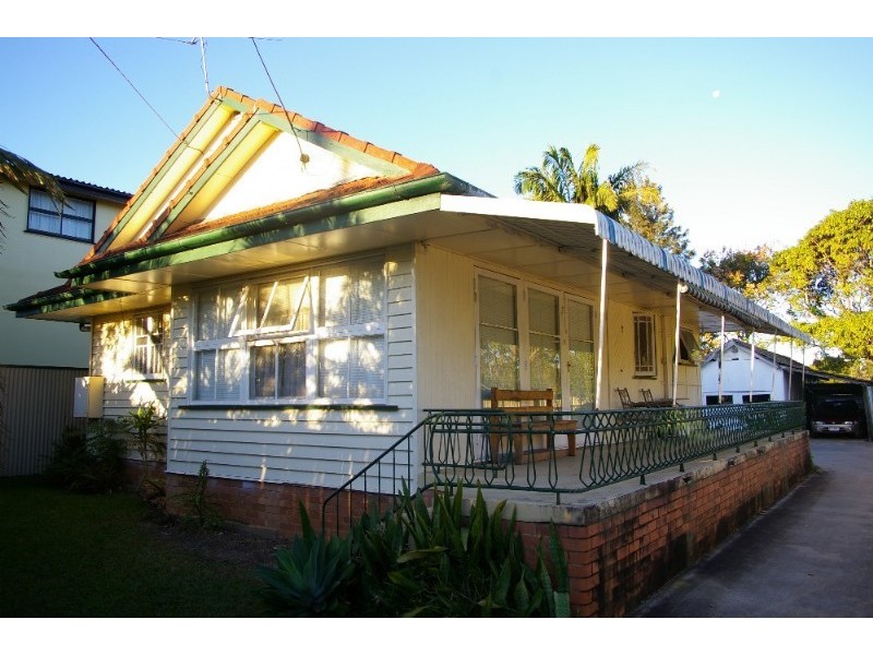 64 Laura Street, Clontarf QLD 4357