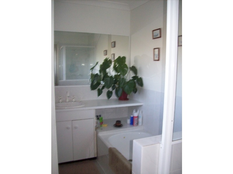 9 Central Avenue, Deception Bay QLD 4508