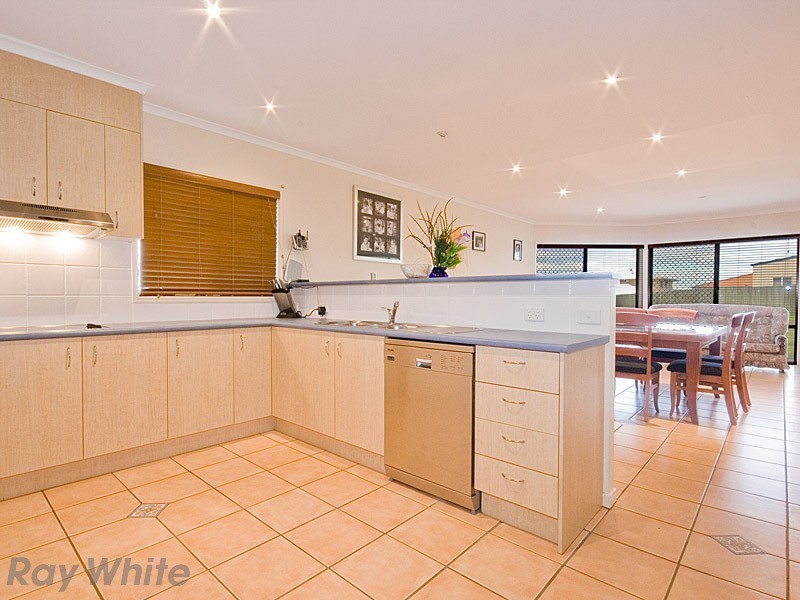 39 Clair Avenue, Deception Bay QLD 4508