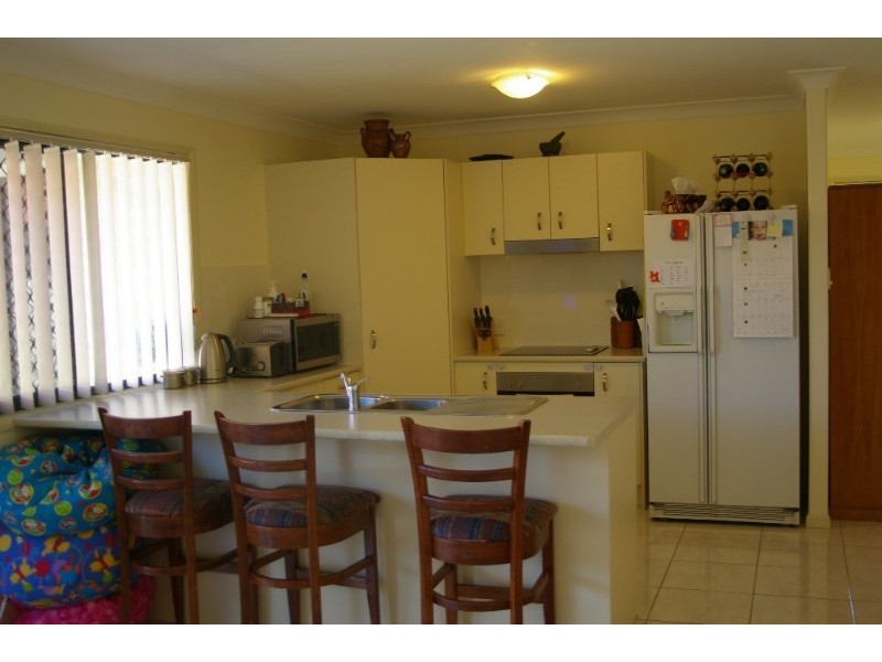 5b Lady Bowen Parade, Rothwell QLD 4022