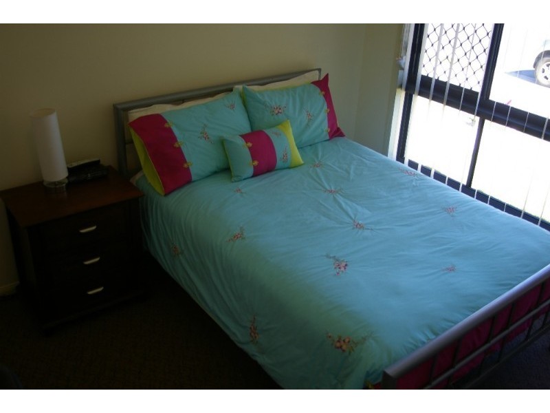 5b Lady Bowen Parade, Rothwell QLD 4022