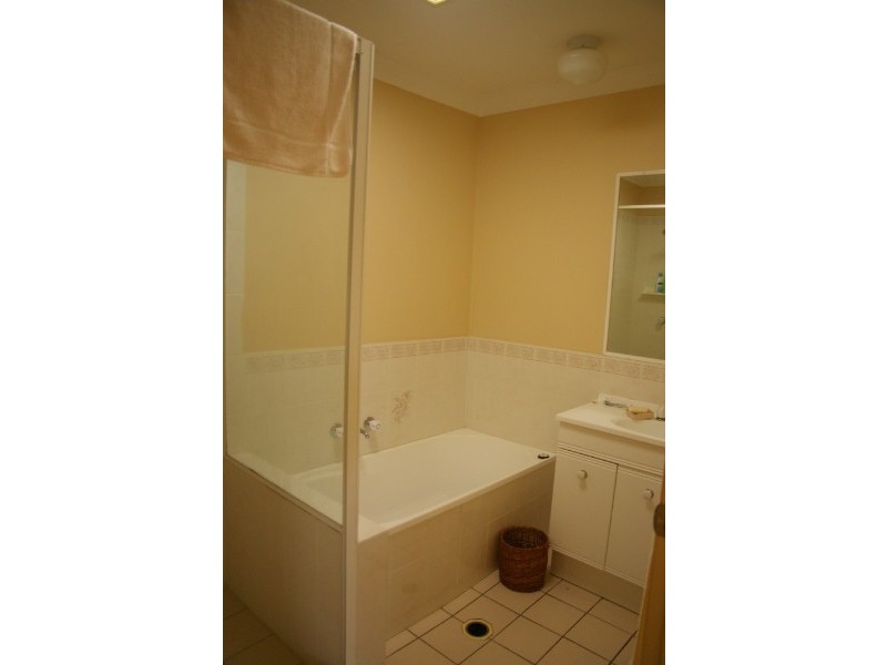 3/4 Wattle Road, Rothwell QLD 4022