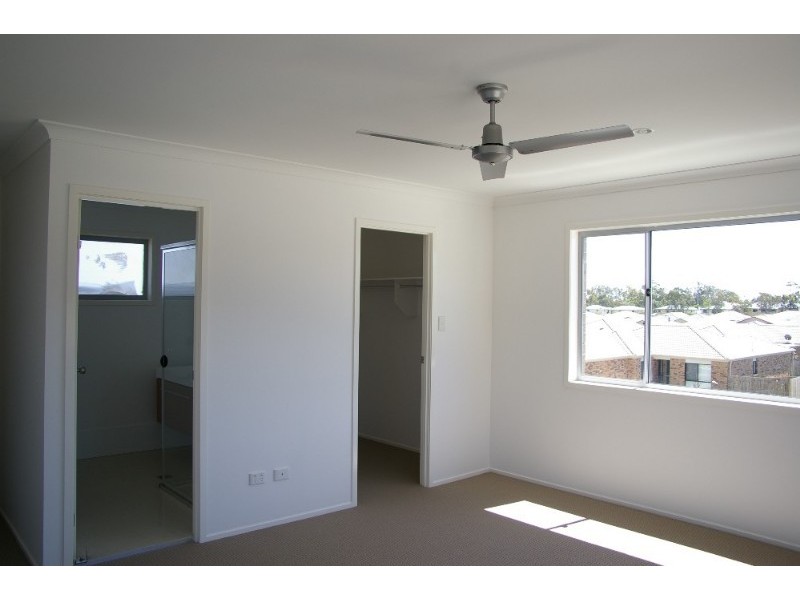 1-8/17 Lady Bowen Parade, Rothwell QLD 4022