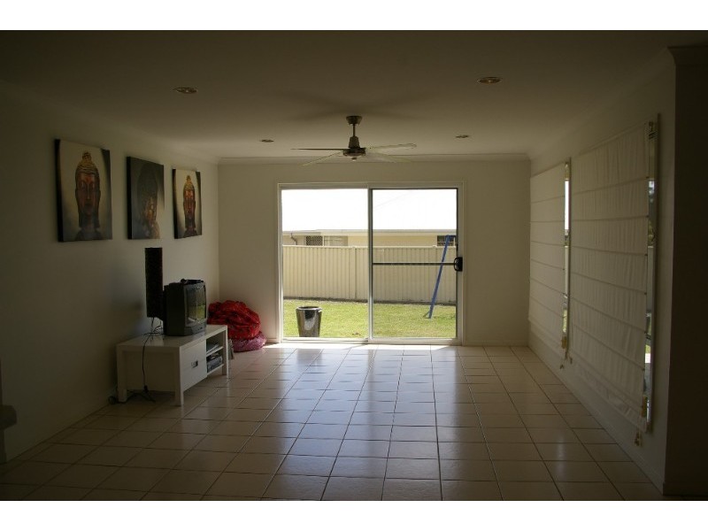 1 Natalie Close, Deception Bay QLD 4508