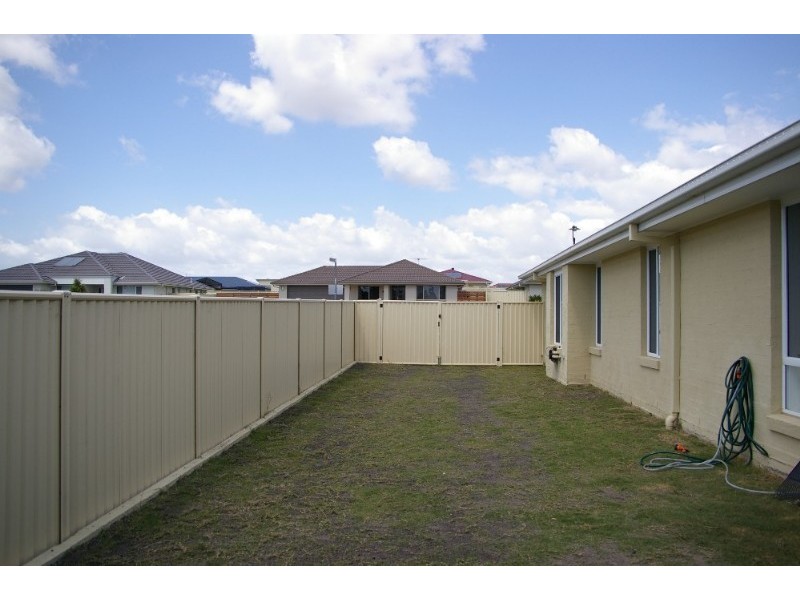 1 Natalie Close, Deception Bay QLD 4508
