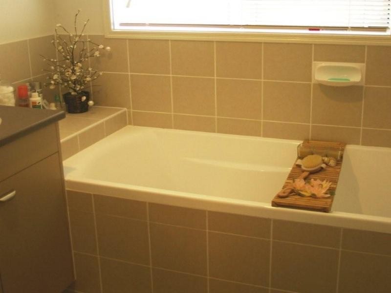 60 McGahey Street, Rothwell QLD 4022